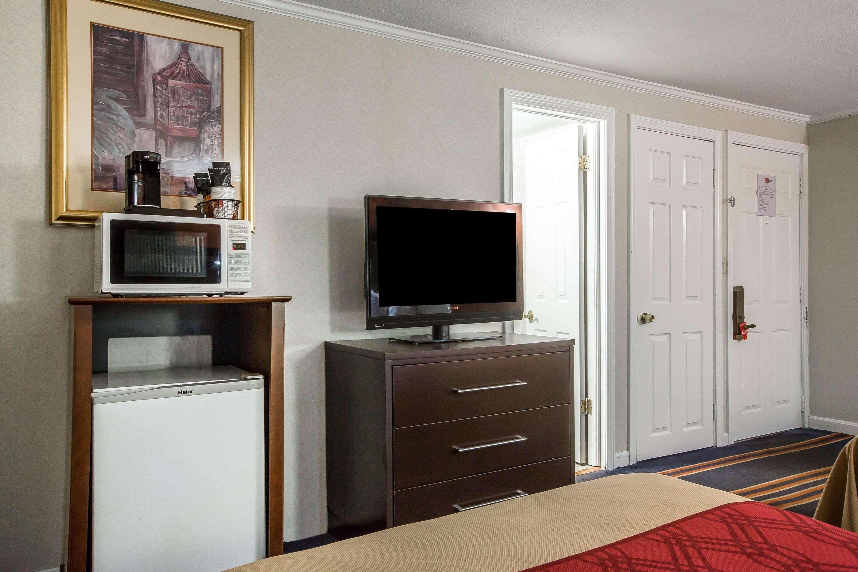 Econo Lodge Montpelier I-89 Экстерьер фото