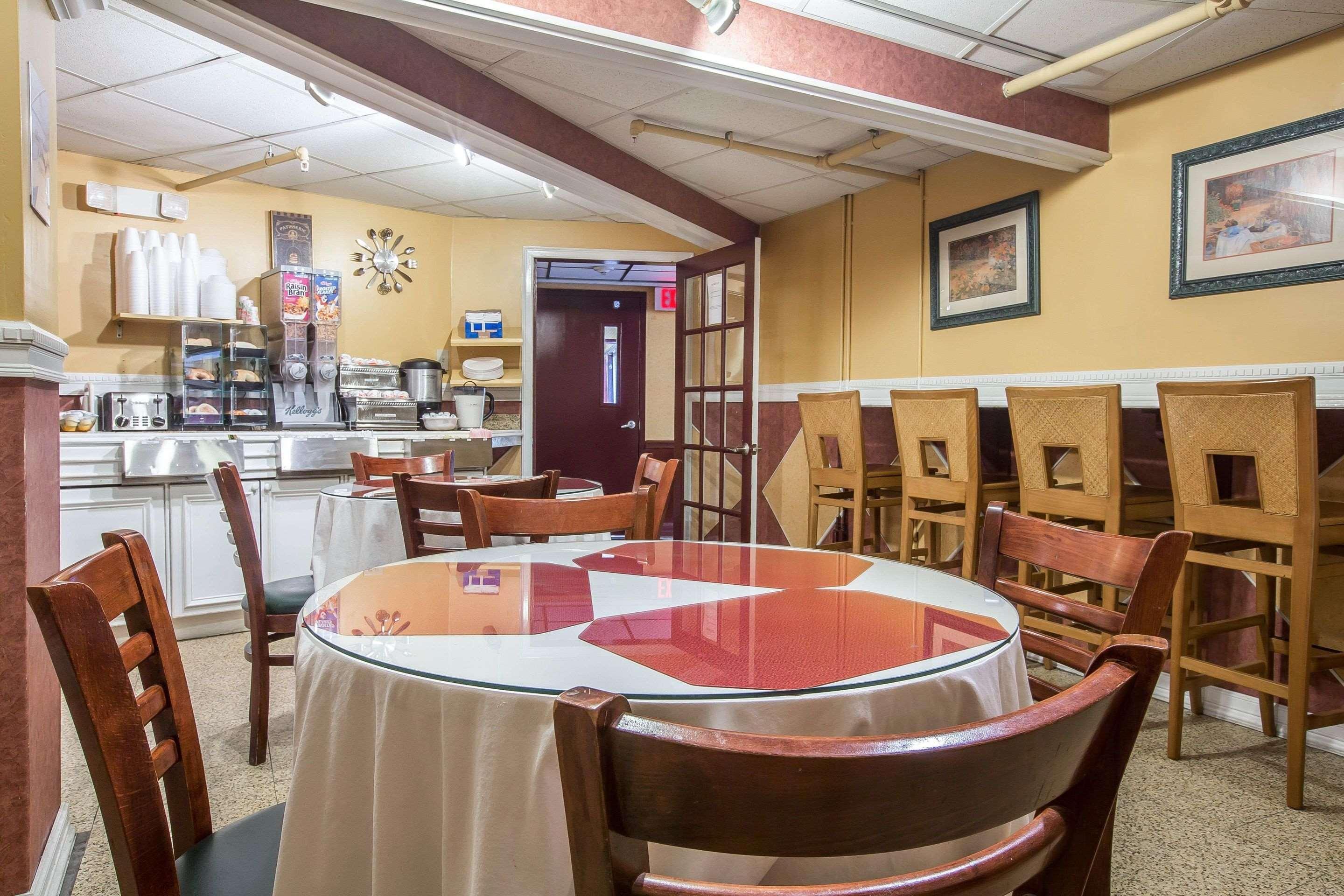 Econo Lodge Montpelier I-89 Экстерьер фото